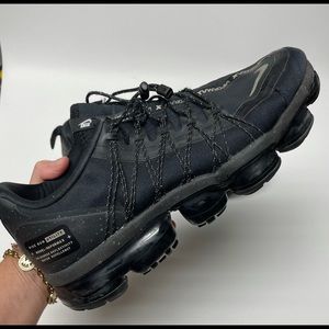 Men’s Nike black Vapormax size 8.5 in well worn condition